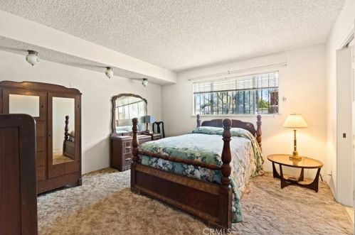 4419 South St, Lakewood CA  90712-1149 exterior