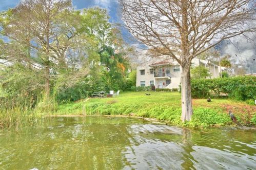 1103 Cypress Gardens Blvd, Winter Haven FL  33884-1996 exterior