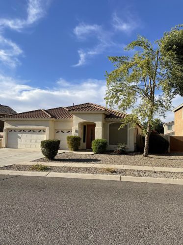 8800 Hayward Ave, Glendale AZ  85305-3969 exterior