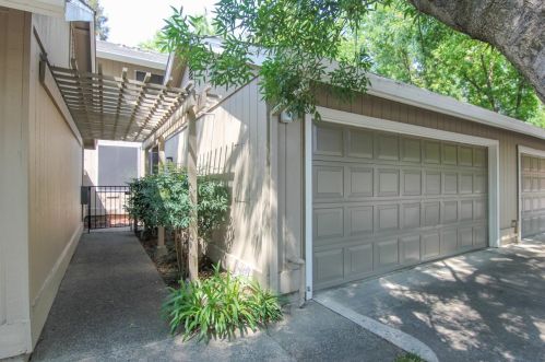 8094 Briar Ridge Ln, Citrus Heights, CA 95610-7954