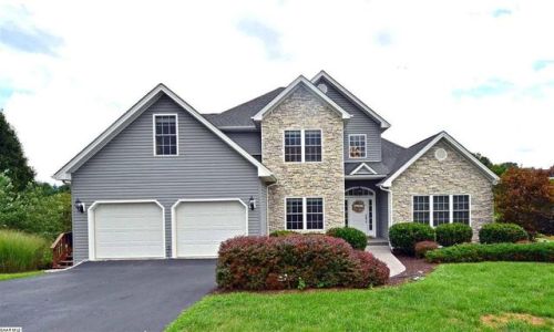 271 Kensington Dr, Fishersville, VA 22939-2135