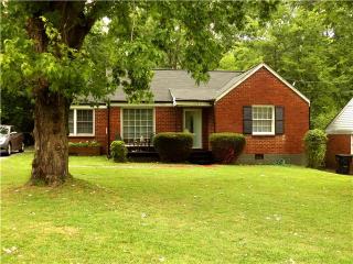 1203 Kenmore Pl, Nashville, TN 37216-3200