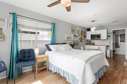 4037 Vista Calaveras St, Oceanside CA  92056-4607 exterior