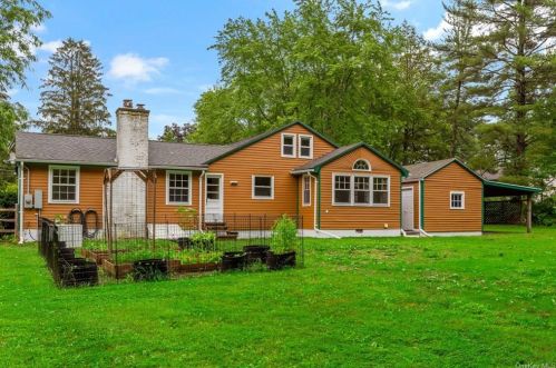 2751 Quaker Church Rd, Yorktown Hgts NY  10598-3346 exterior