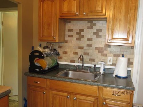 4 Gray St, Poughkeepsie NY 12603-2711 exterior