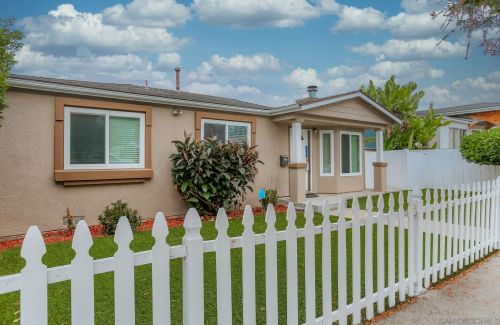 3030 Nile St, San Diego, CA 92104-4810