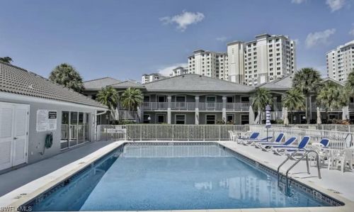 509 Roma Ct, Naples FL  34110-6457 exterior
