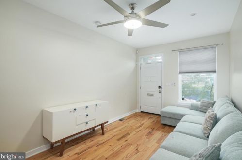 420 Federal St, Philadelphia PA  19147-5208 exterior