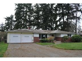 8426 F St, Tacoma, WA 98445-1916