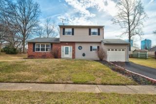 2051 Roselyn Dr, Langhorne, PA 19053-2428