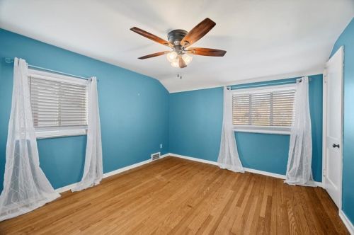 344 Spg Vly Rd, Pittsburgh PA 15243-1418 exterior