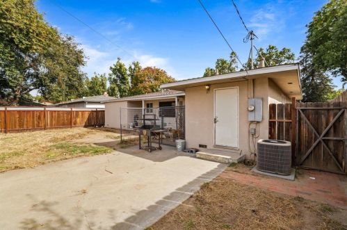 1609 Stetson Ave, Modesto CA  95350-4024 exterior