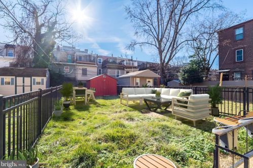 2012 Green St, Philadelphia PA  19130-3209 exterior