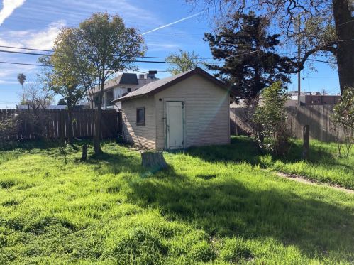 3342 Topeka St, Riverbank CA  95367-2330 exterior