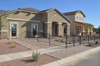 7911 Sierra Vista Dr, Glendale, AZ 85303-3243