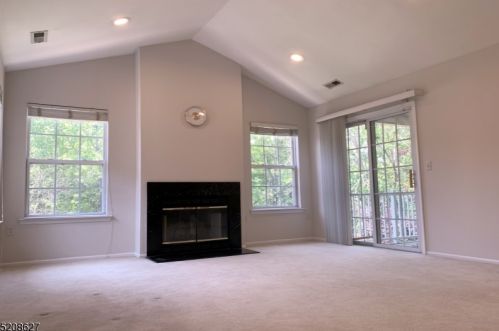 249 Vasser Dr, Piscataway NJ  08854-6633 exterior