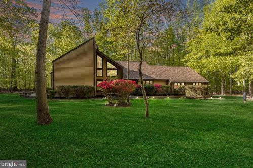 11120 Bacon Race Rd, Woodbridge, VA 22192-5710