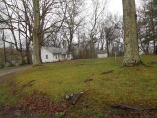 3900 Rocky Hill Ln, Kingsport, TN 37660-8410