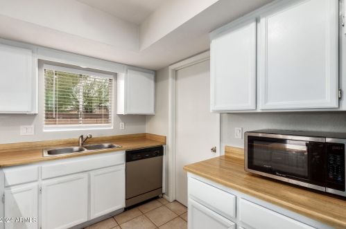 4802 Sandra Ter, Glendale AZ  85306-2021 exterior