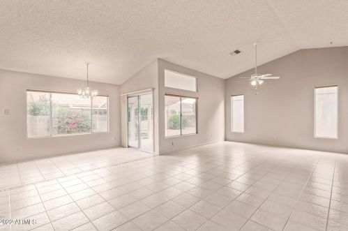 1528 Indian Wells Dr, Chandler AZ  85249-4066 exterior