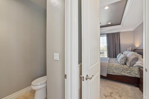 2054 Zinfandel Ct, Vacaville CA  95688-2829 exterior