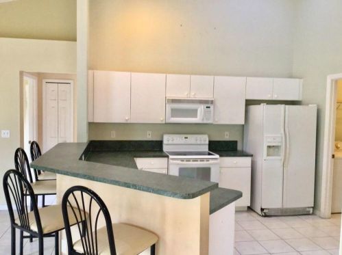 557 Lucero Dr, Fort Pierce FL  34983-8741 exterior