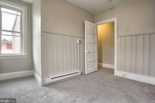 627 Oxford St, Harrisburg PA  17110-2521 exterior