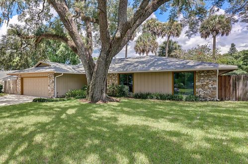 32 Minnehaha Cir, Maitland, FL 32751-4539