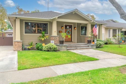 4824 Hersholt Ave, Long Beach, CA 90808-1129