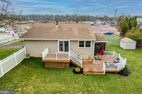 410 Crossfield Rd, Norristown PA 19406-2363 exterior