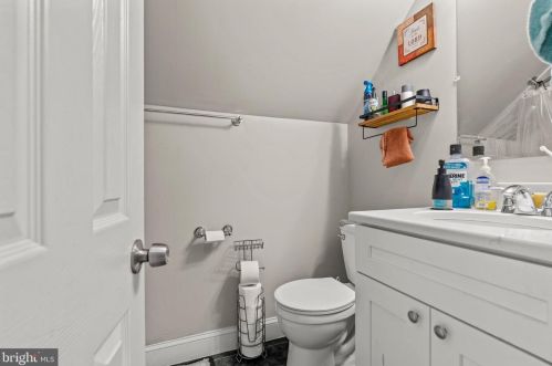 28 Buckingham Dr, Willingboro NJ  08046-1623 exterior