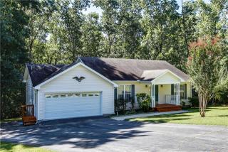 1013 Lauren Cir, Burns, TN 37029-9048