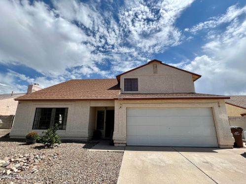 5055 Bluejay St, Tucson, AZ 85742-9481