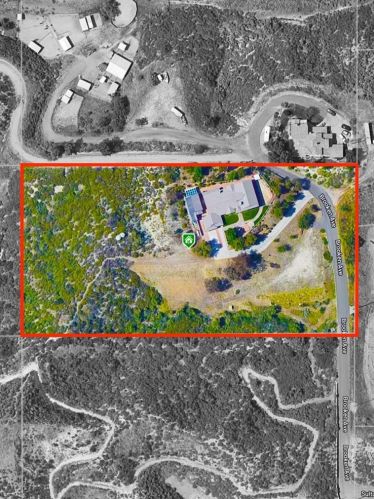 26945 Brooken Ave, Santa Clarita CA  91387-3904 exterior