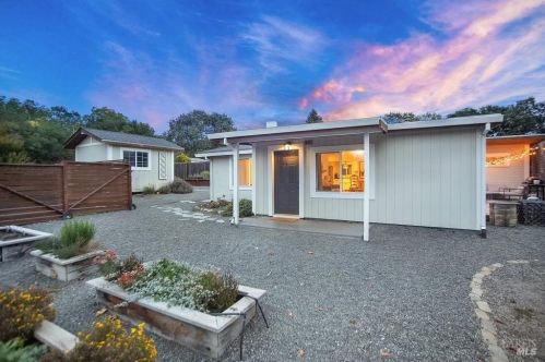 1646 Ronne Dr, Santa Rosa, CA 95404-5707