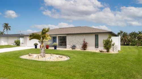 2223 27th Ter, Cape Coral, FL 33904-3329