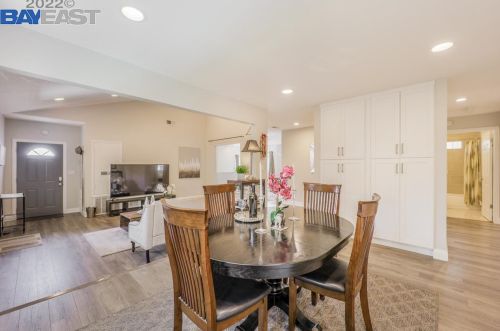 24494 Leona Dr, Hayward CA  94542-1010 exterior