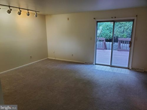 5045 Woodmill Dr, Wilmington, DE 19808-4081