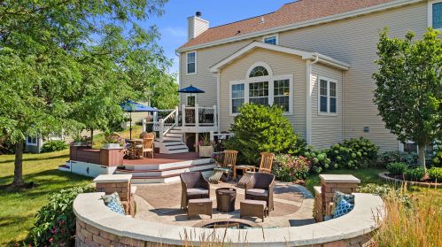 1340 Mamerow Ln, Oconomowoc, WI 53066-6901
