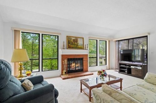 531 Heritage Hls, Somers Town, NY 10589-1906