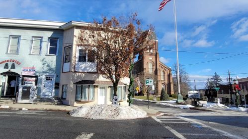1 Main St, Highland, NY 12528-2812