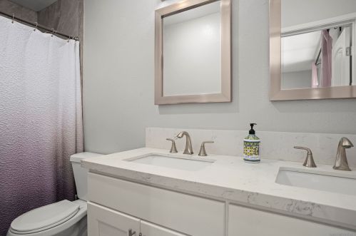 7990 Windsor Dr, La Mesa CA  91941-7808 exterior