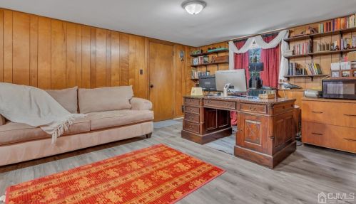 4 Plymouth Ln, East Brunswick NJ  08816-3321 exterior