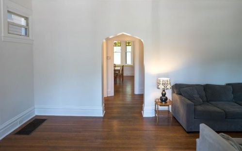 5621 Jackson St, Pittsburgh PA  15206-1521 exterior