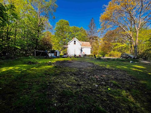 22 Snow Ave, Hinsdale NH  03451-2543 exterior