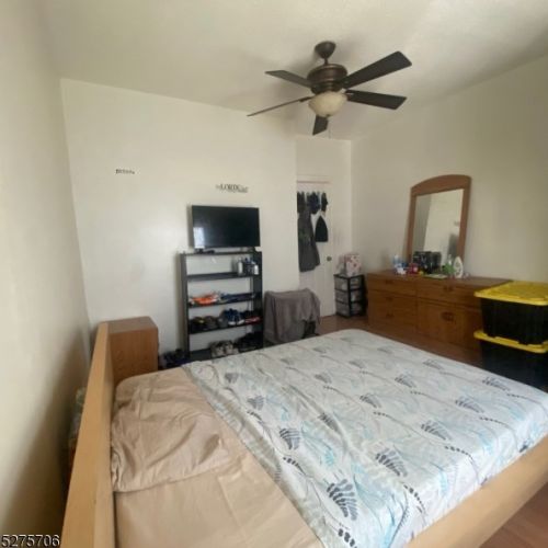 7 Garfield Ave, Paterson NJ  07506-2517 exterior