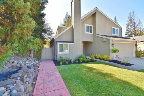 158 Flame Dr, Concord, CA 94523-1245