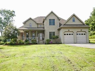 655 Venetia Rd, Venetia, PA 15367-1403