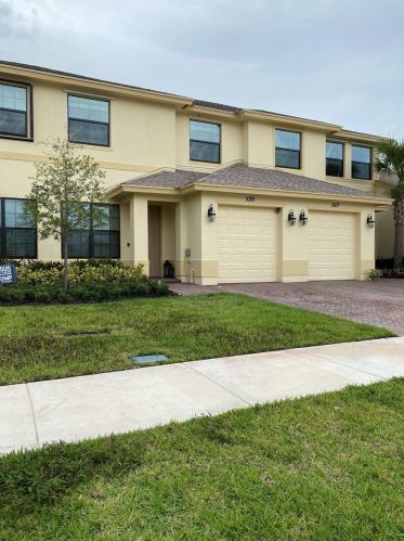 10115 Villa Cir, Vero Beach, FL 32966-3131