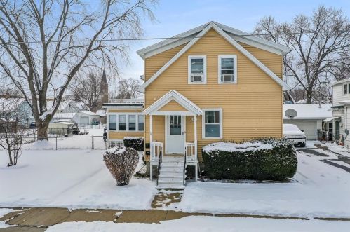 1352 Day St, Green Bay, WI 54302-1910
